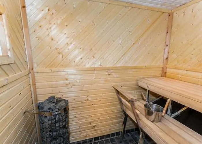 Haestoeskata A By Interhome Kruunupyy